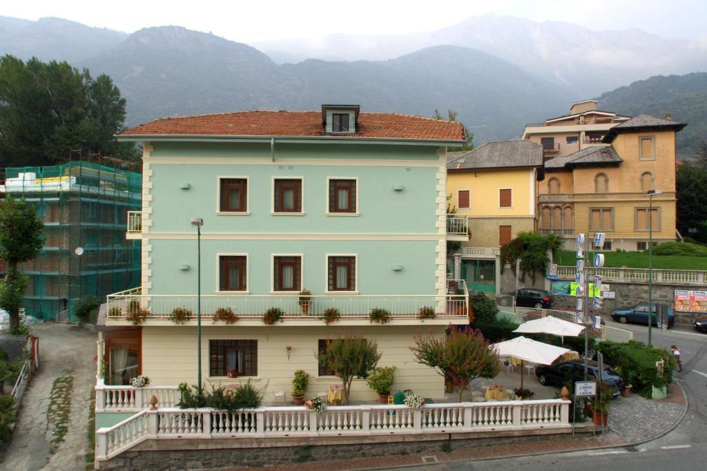 Hotel Olympic Saint-Vincent Buitenkant foto